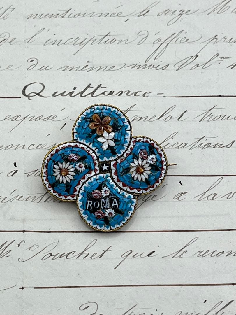 まりちゃんイタリアヴィンテージ マイクロモザイクブローチROMA文字ブルー