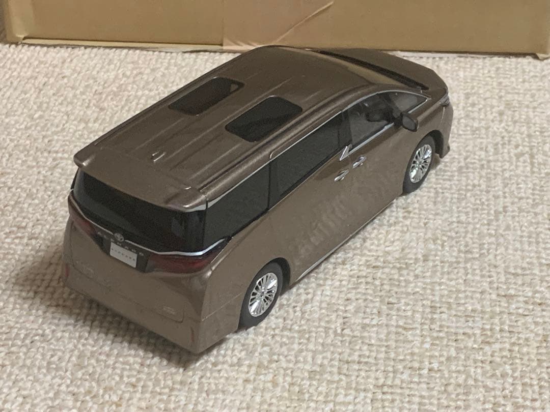 トヨタ 40系　新型　アルファード ミニカープレシャスレオブロンド
