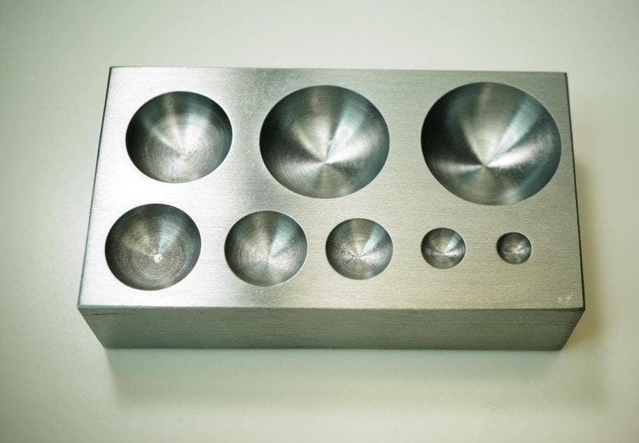 矢坊主８本　+　サイコロ台　コンチョ　リング　ベル　レザークラフト