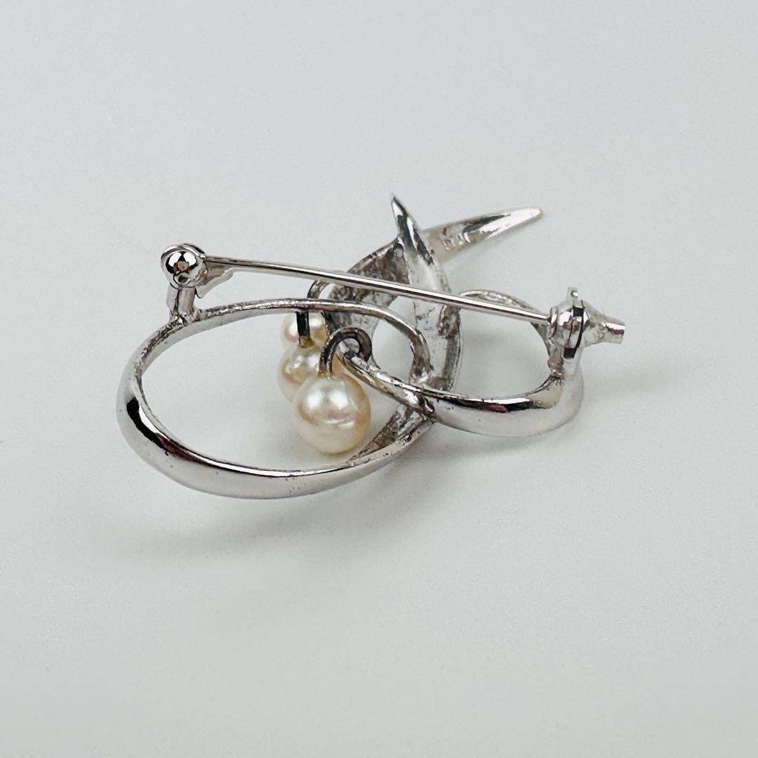 タサキ パール付きシルバーブローチ　コサージュ　アクセサリー　ロゴ