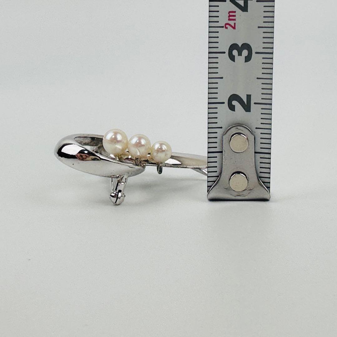 タサキ パール付きシルバーブローチ　コサージュ　アクセサリー　ロゴ
