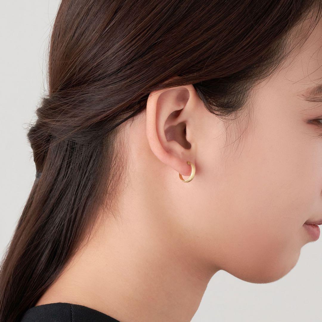 ヴァンドーム青山　イエローゴールド フープ ピアス