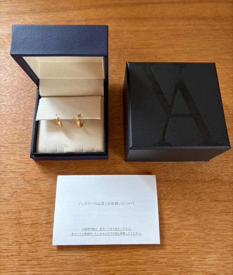 ヴァンドーム青山　イエローゴールド フープ ピアス
