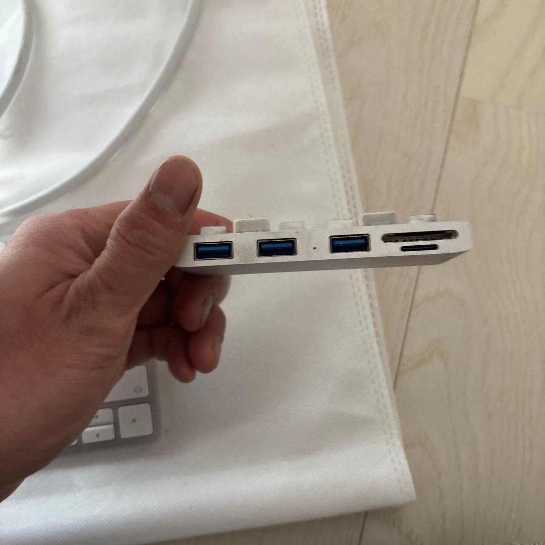 APPLE iMac IMAC MMQA2J/A 21.5インチ2017年中古品