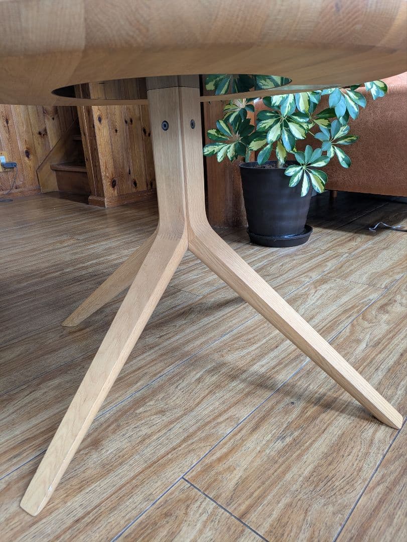 美品　カリモク　ニュースタンダード　スカウトビストロテーブル