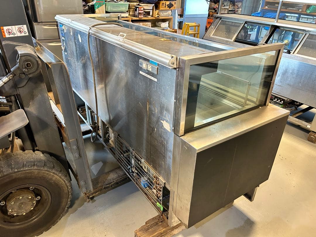 業務用ディスプレイ冷凍庫　ナイトカバー付き　佐賀市