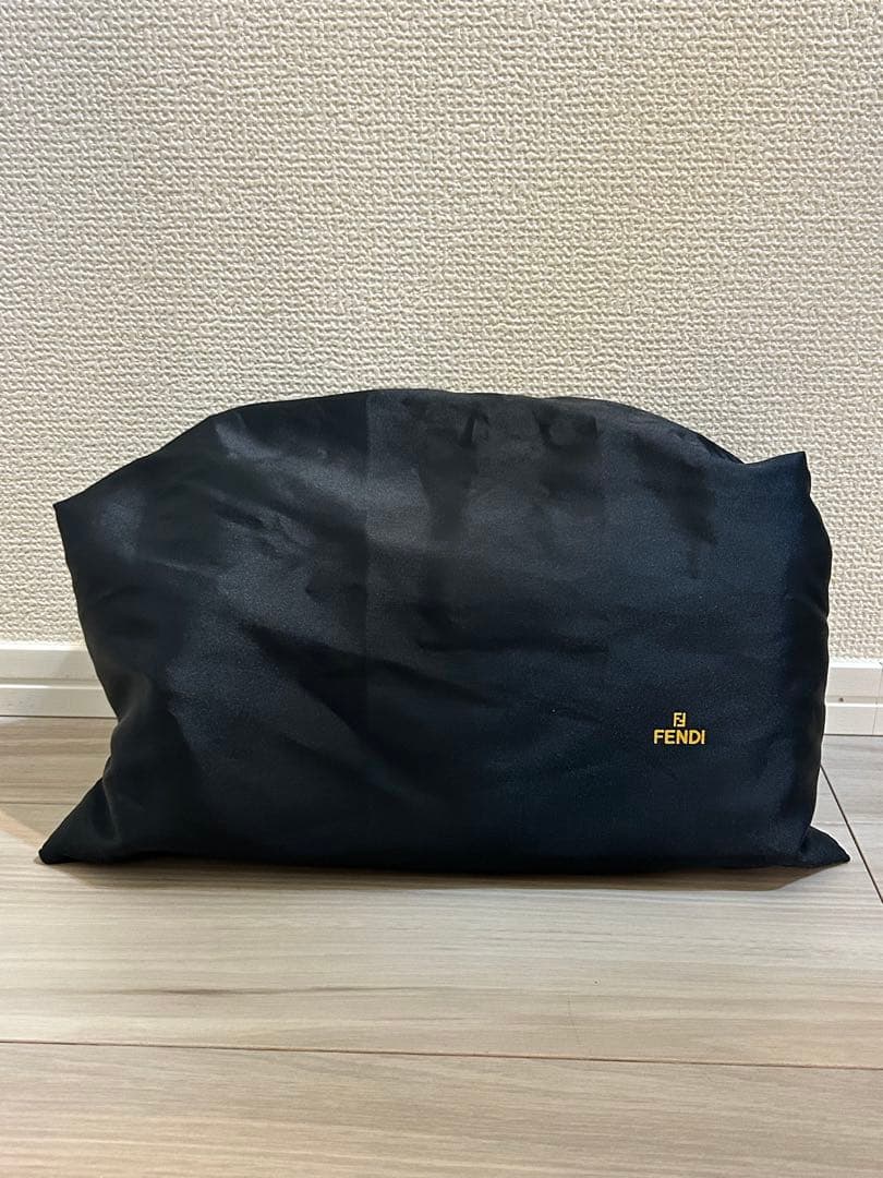 FENDI ズッカ柄 マンマバケット ワンショルダー FFロゴ