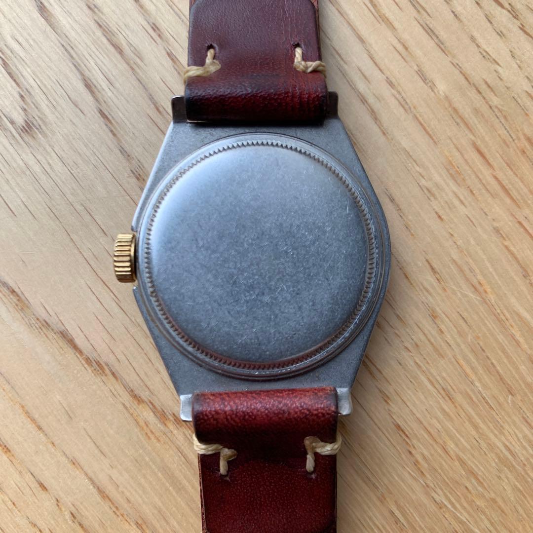 moto 腕時計　革ベルト　レザー　稼働品