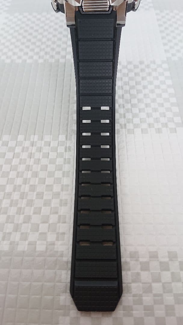 G-SHOCK G-STEEL GST-B300S-1AJF 中古品。