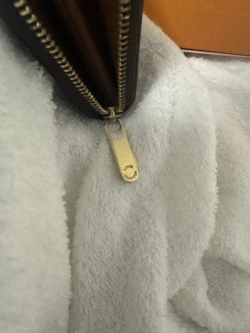 Louis Vuitton ジッピーケース　モノグラム　　　早い物勝ち⭐︎