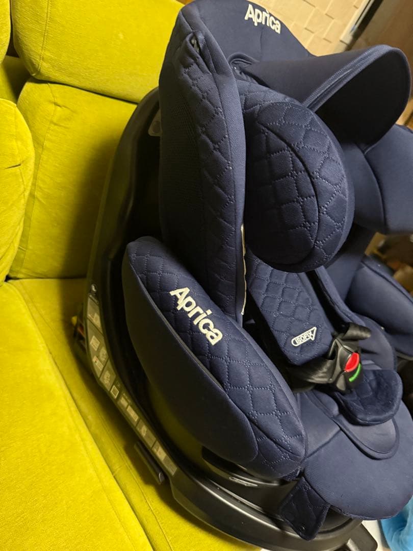 Aprica フラディアグロウプレミアム　ネイビー　チャイルドシート