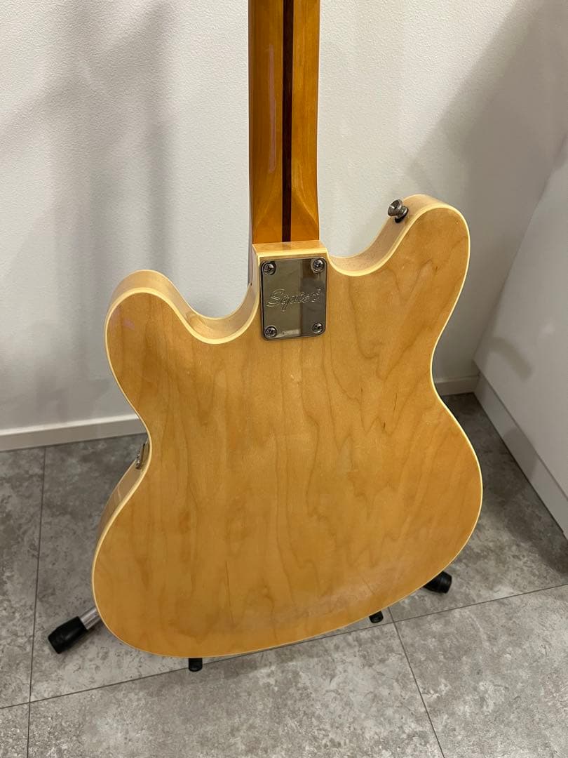 Squier Starcaster セミホロウボディギター