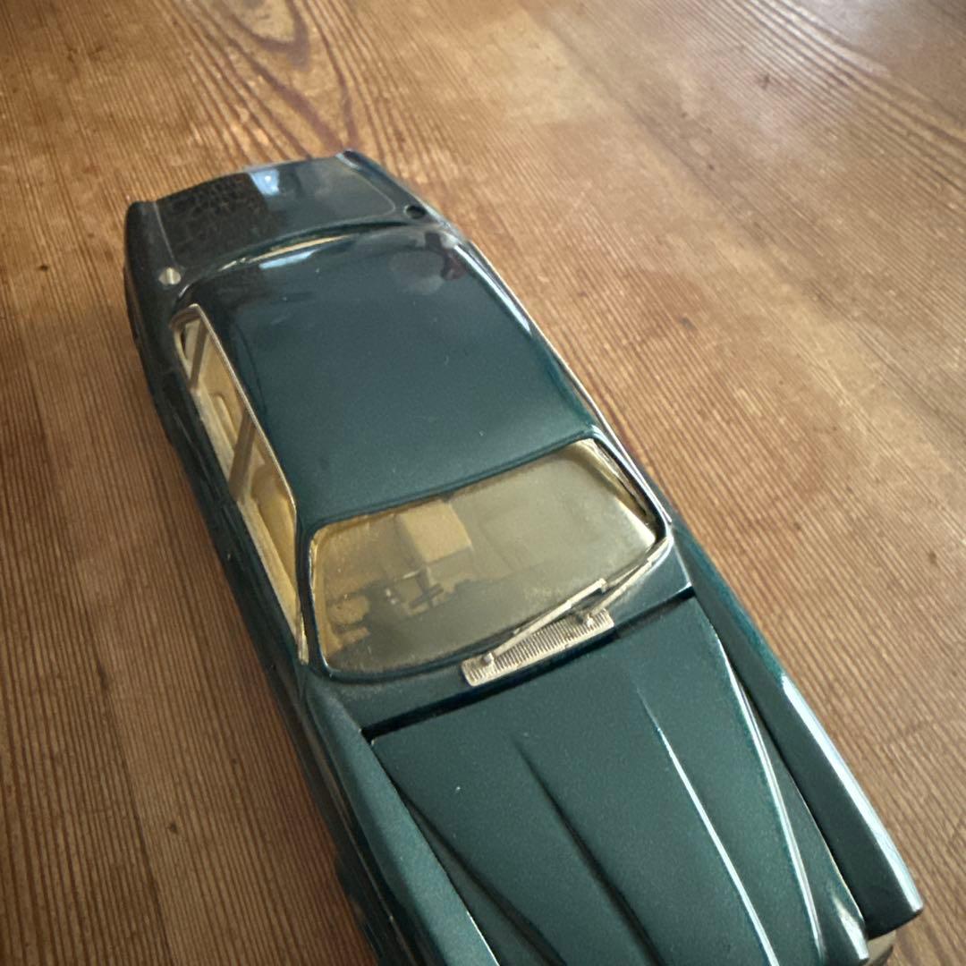 DVC490Y ジャガーダークグリーン ミニカー