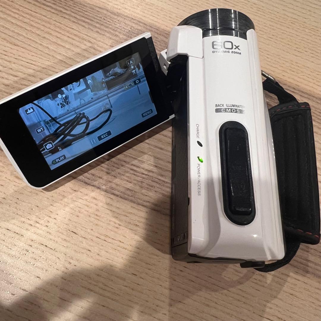 エブリオJVC 防水 ビデオカメラ 60倍ズーム　GZ-R70-W 動作確認済