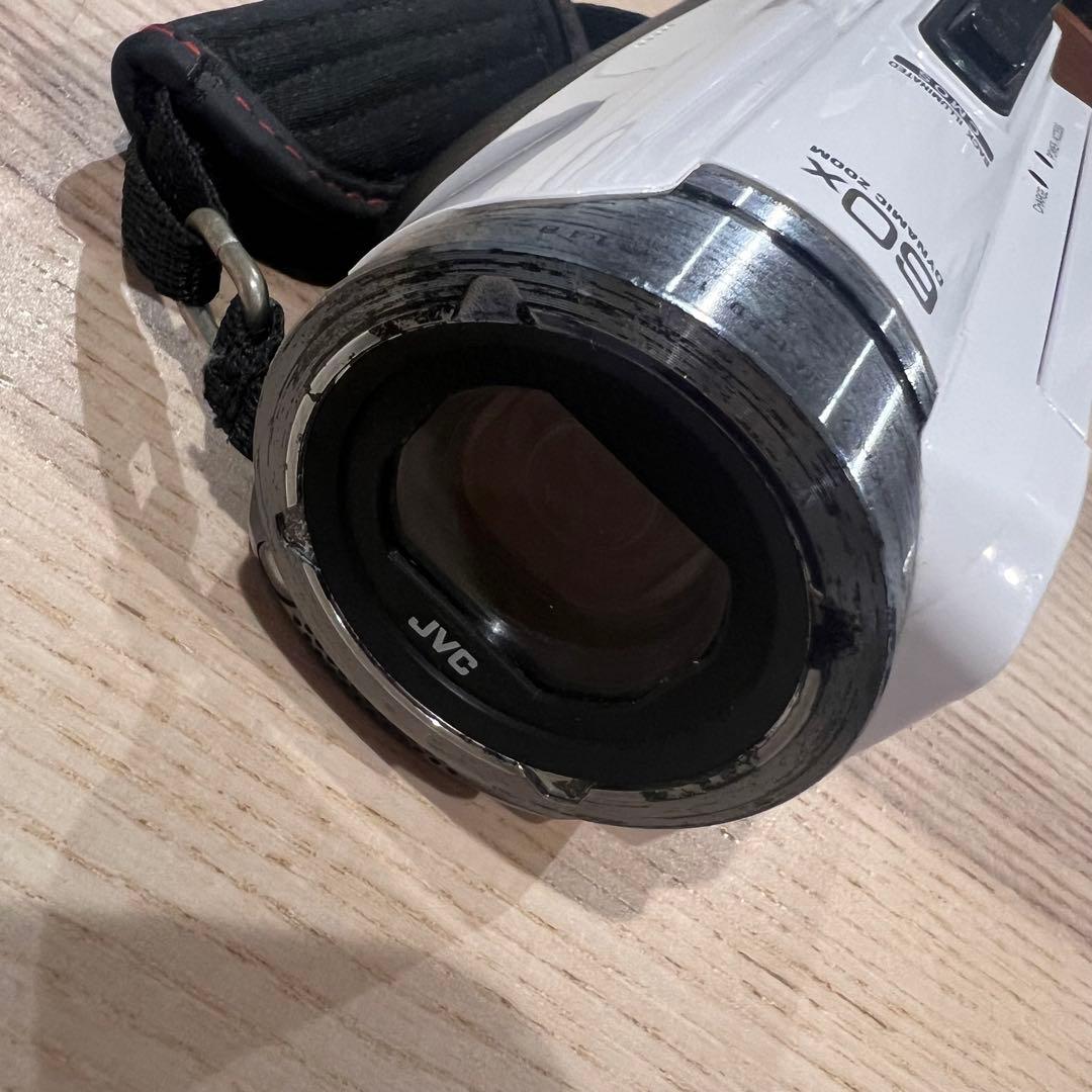 エブリオJVC 防水 ビデオカメラ 60倍ズーム　GZ-R70-W 動作確認済