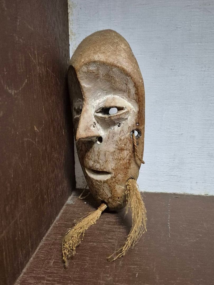 アフリカ　コンゴ　お面　マスク　民族　飾り　魔除け