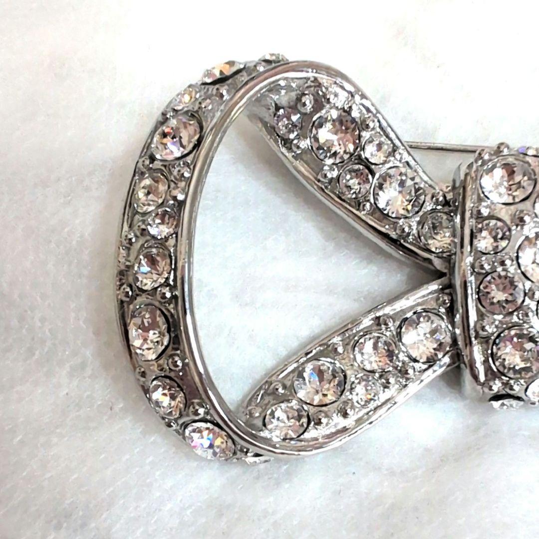 未使用級✨ルネ リボンモチーフブローチ クリスタルビジュー シルバー