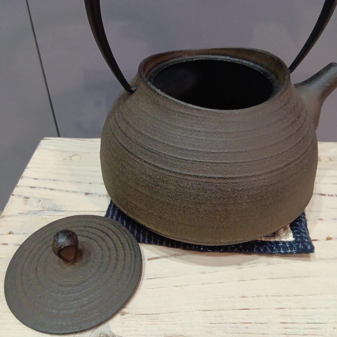 壱鋳堂 鉄瓶 1L 日本製 岩手の南部鉄器 刷毛目 さび茶仕上げ IH調理器対応