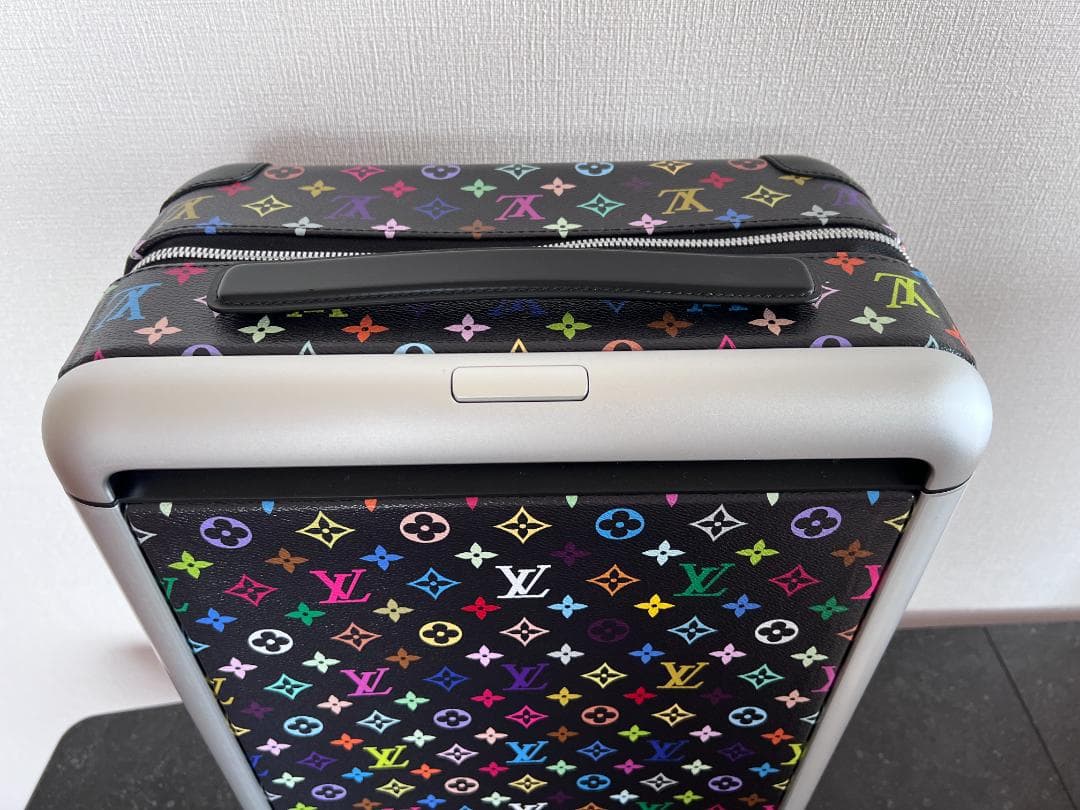 【新品・定価以下】ルイヴィトンTMスーツケース ホライゾン　マルチカラーブラック