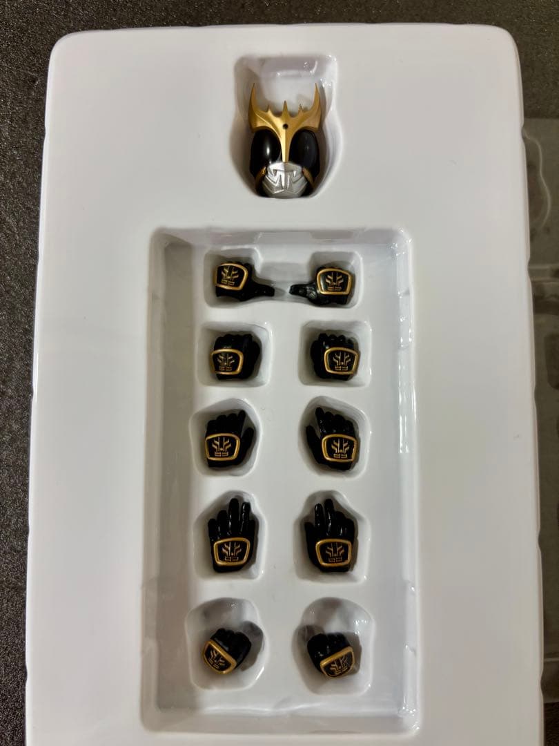 美品　仮面ライダークウガ アルティメットフォーム　ダグバ　真骨彫製法　フィギュア