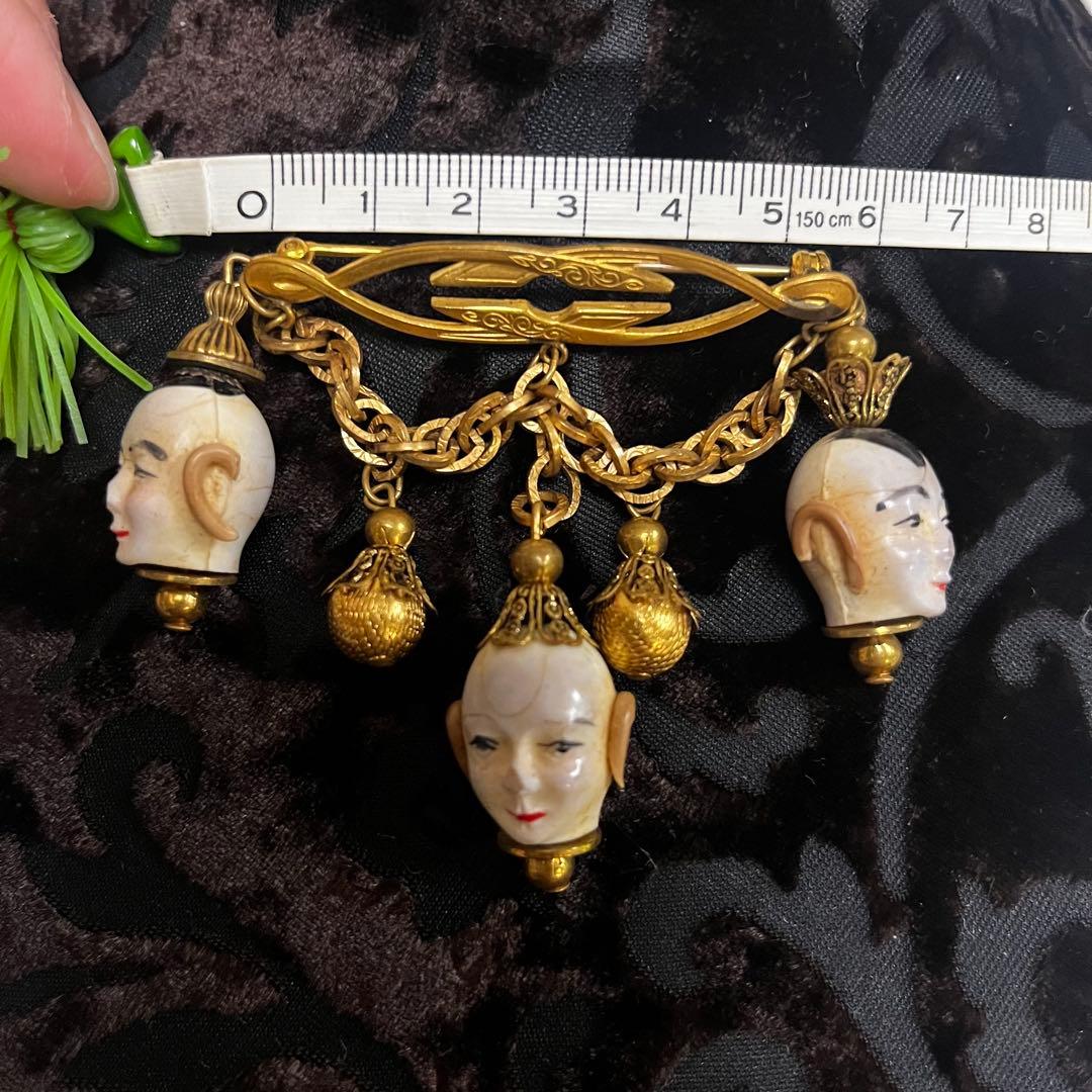 ヴィンテージ人形顔ブローチ