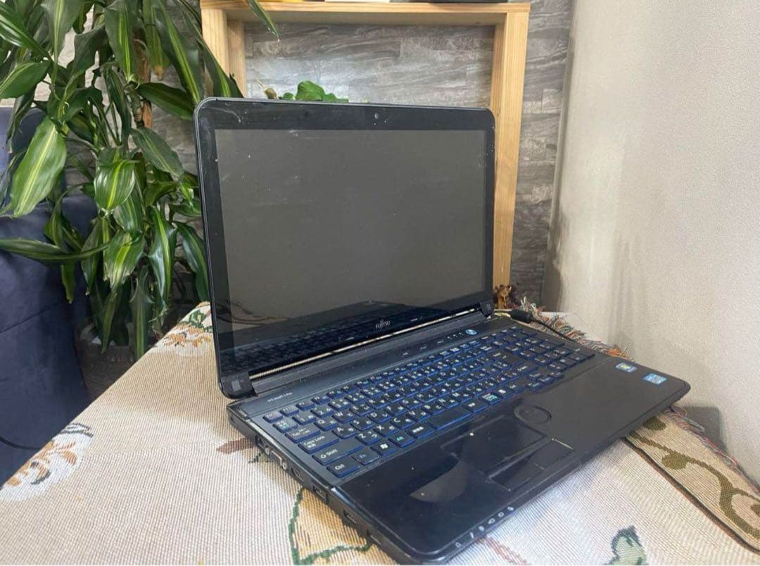 富士通 LIFEBOOK AH77/HNi7&Windows11ノートPC