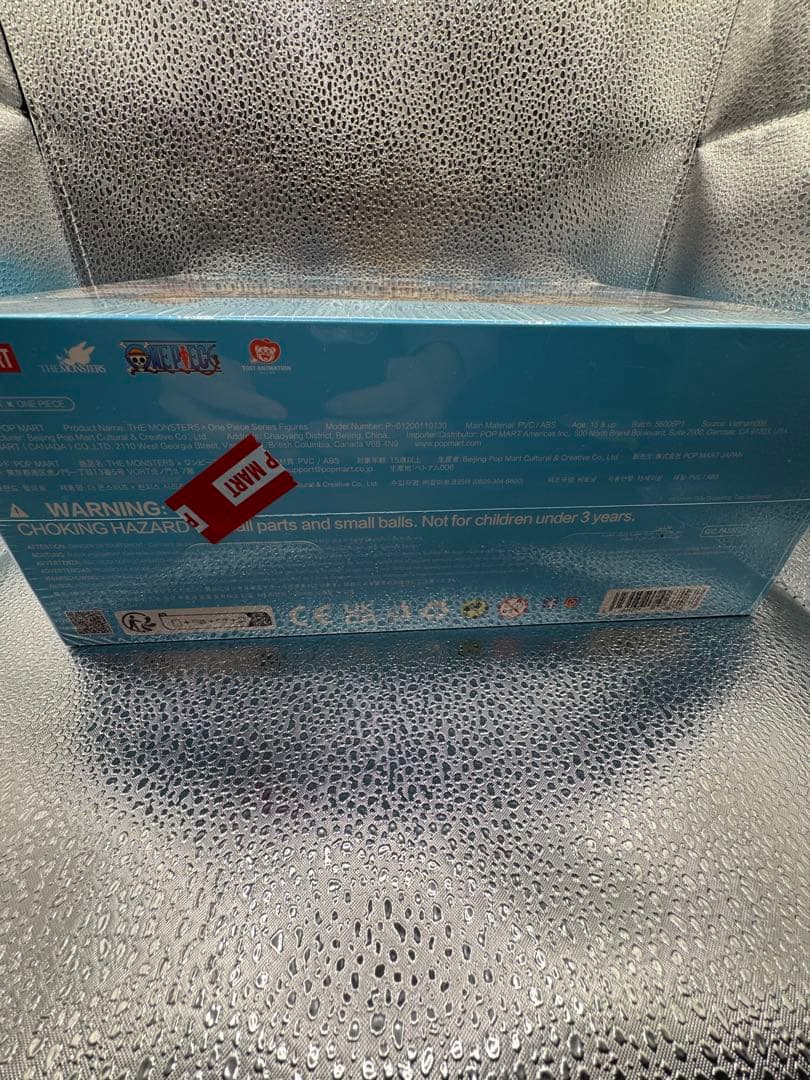 【正規品】 ラブブ×ワンピース ボックス12個入　シュリンク付き