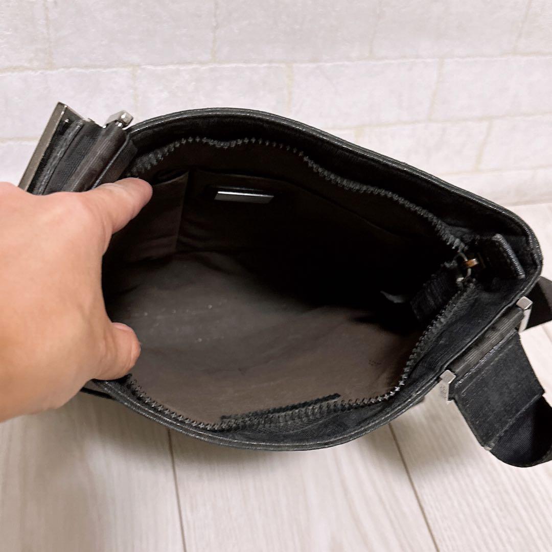 『格安』FENDI(フェンディ)ショルダーバッグ PVC ズッカ柄