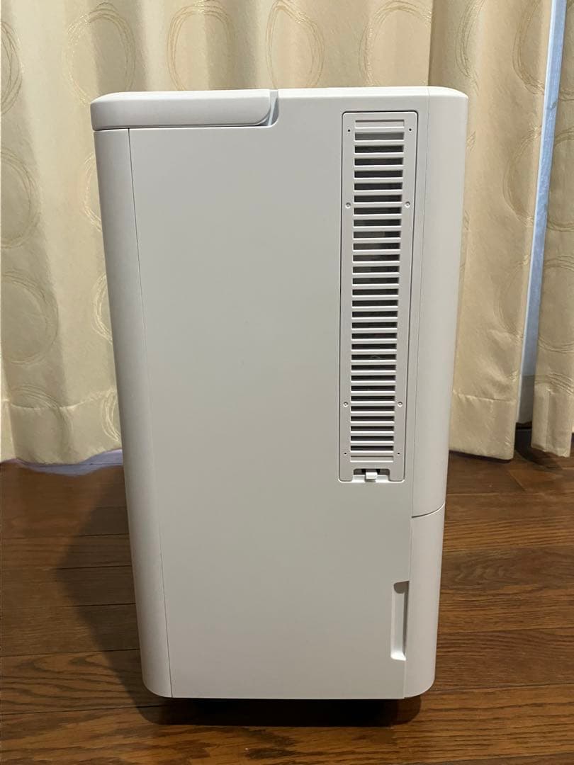 2025年製　アイリスオーヤマ　コンパクトクーラー　ICA-0302G