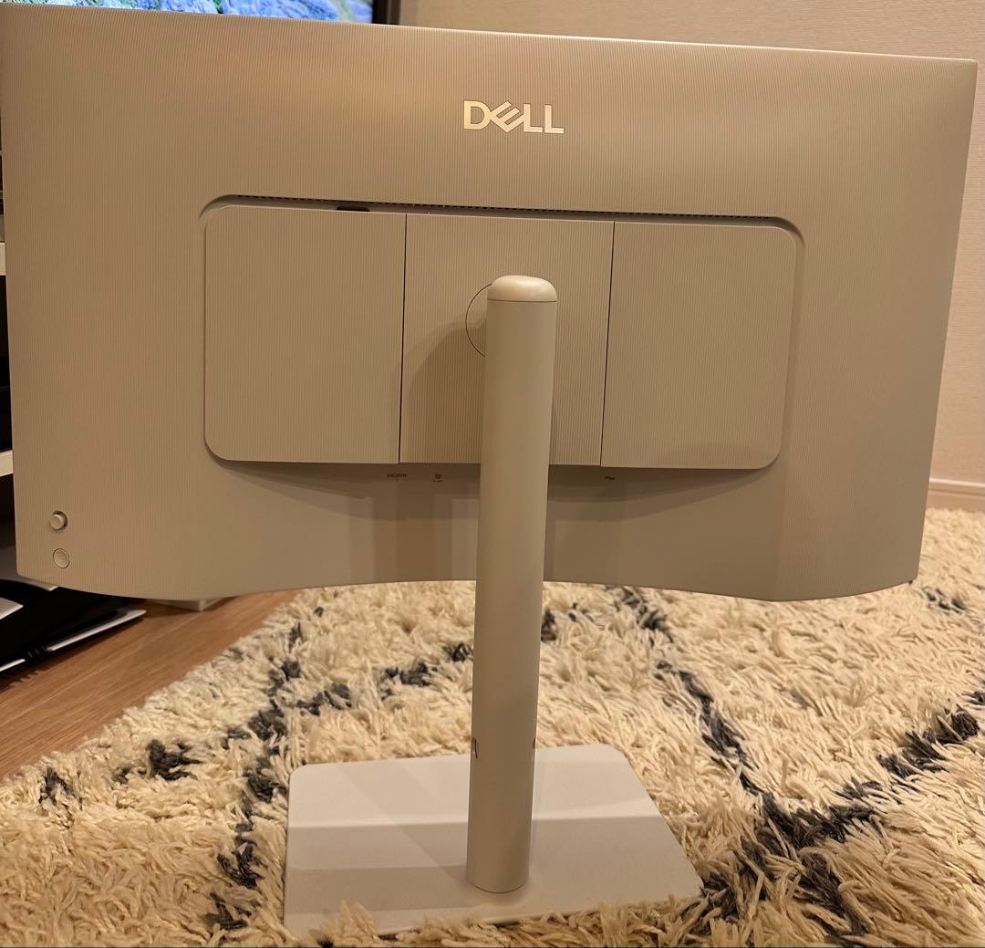 Dell 27 Plus 4K USB-C Monitor 本体