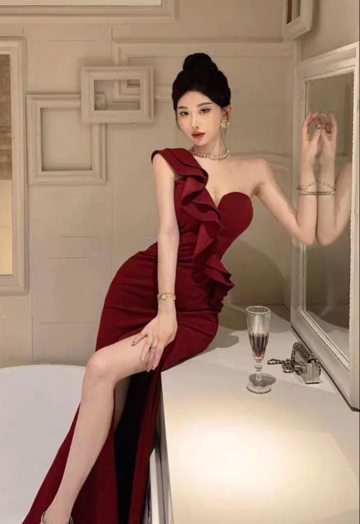 肩出し艶ベロアロングドレス✨セクシーパーティー向け