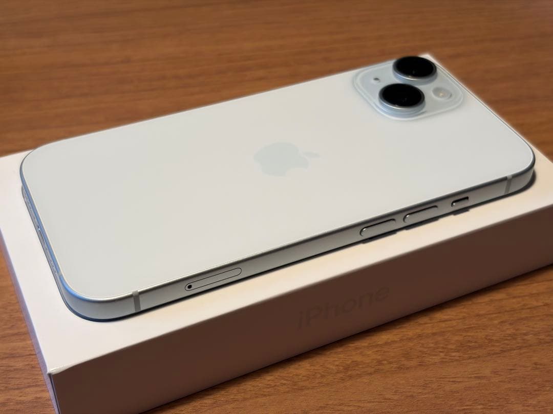 【美品】iPhone 15 128GB ブルー SIMフリー ケース＆フィルム付