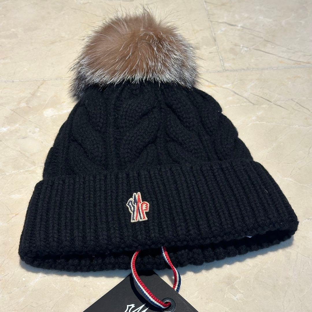 モンクレール ニット帽 新品 リアルファー