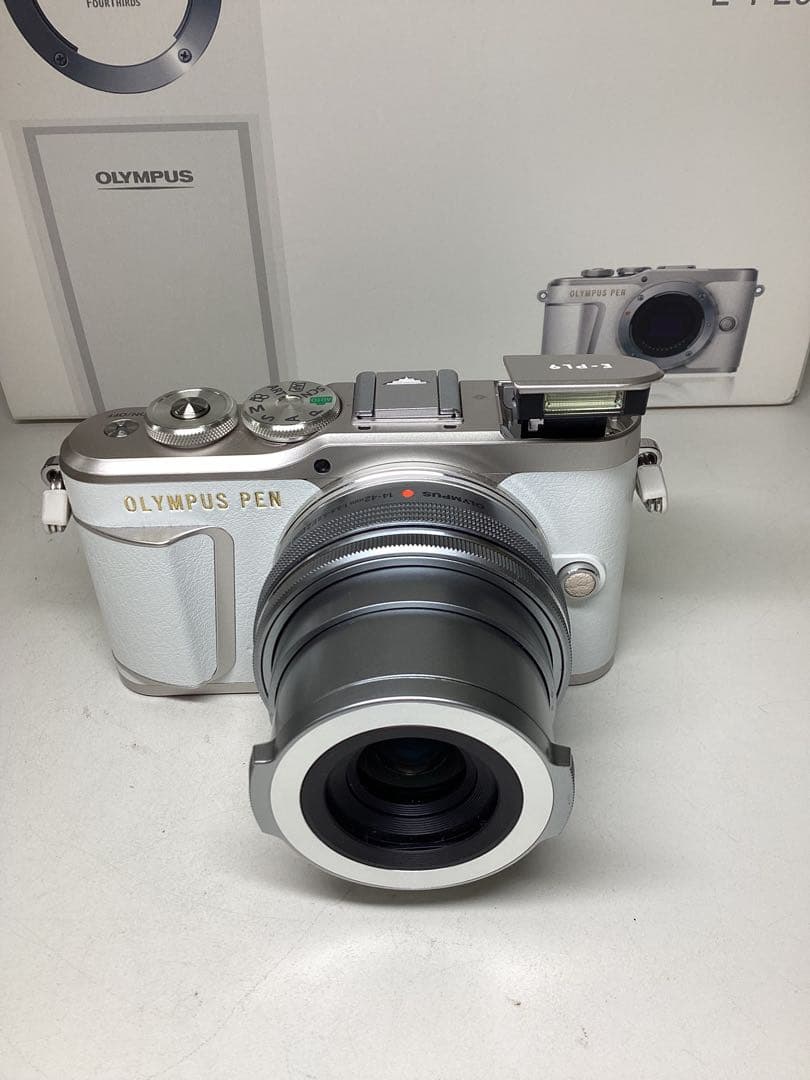 う*な様 OLYMPUS PEN E-PL6 シルバー レンズ付き　撮影可能