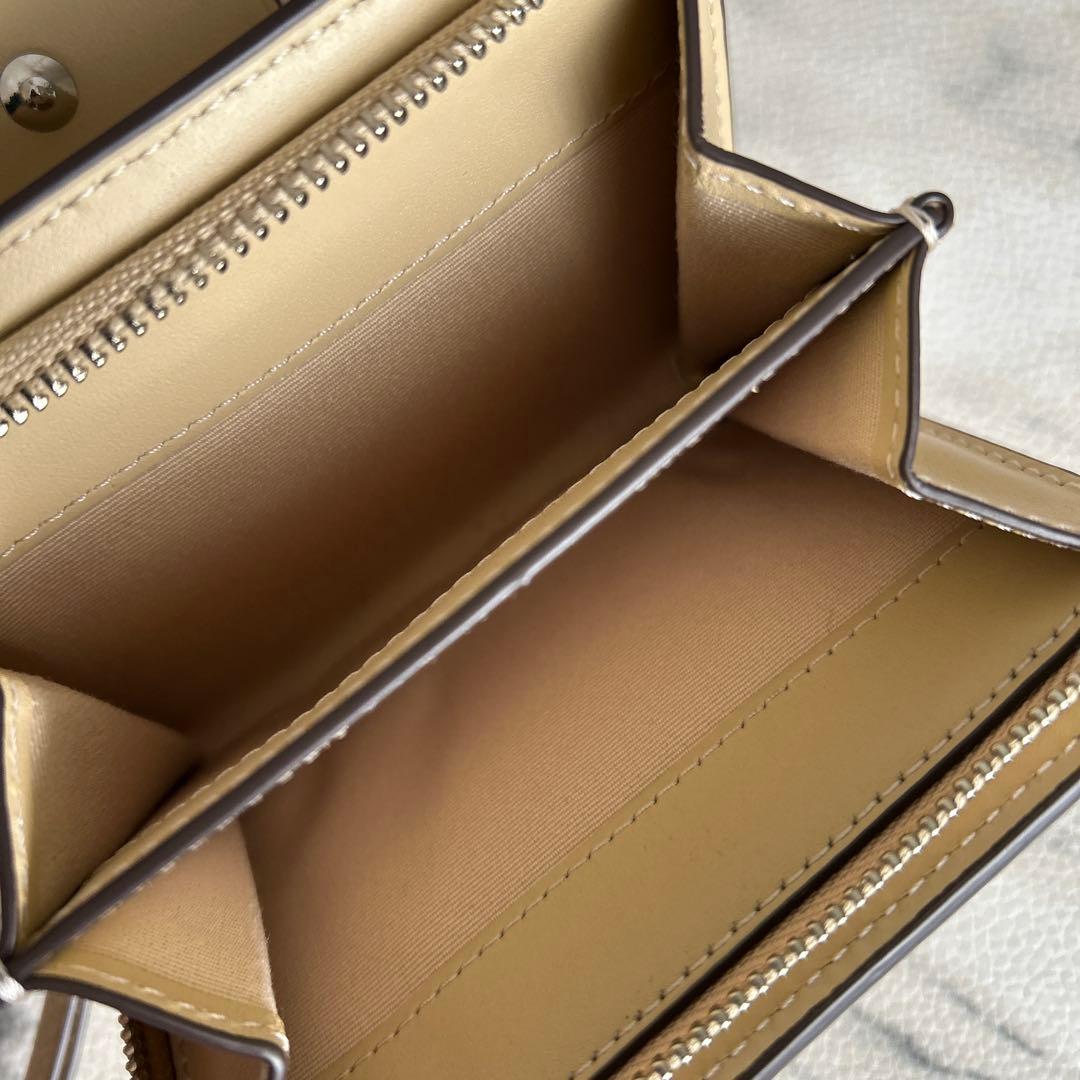 トリーバーチ　ロビンソン ペブルド バイフォールド ウォレット二つ折り財布正規品