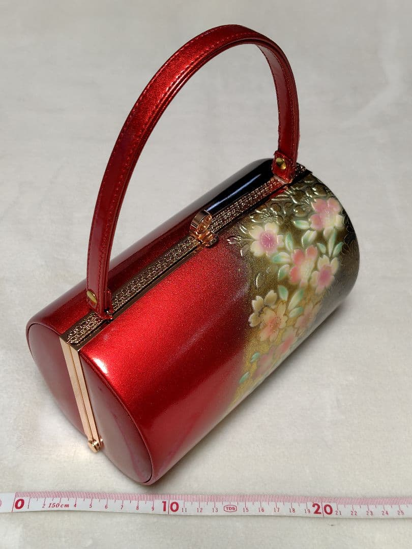 【新品未使用品】 成人式、訪問着用和装バッグと 草履のセット（フリーサイズ）