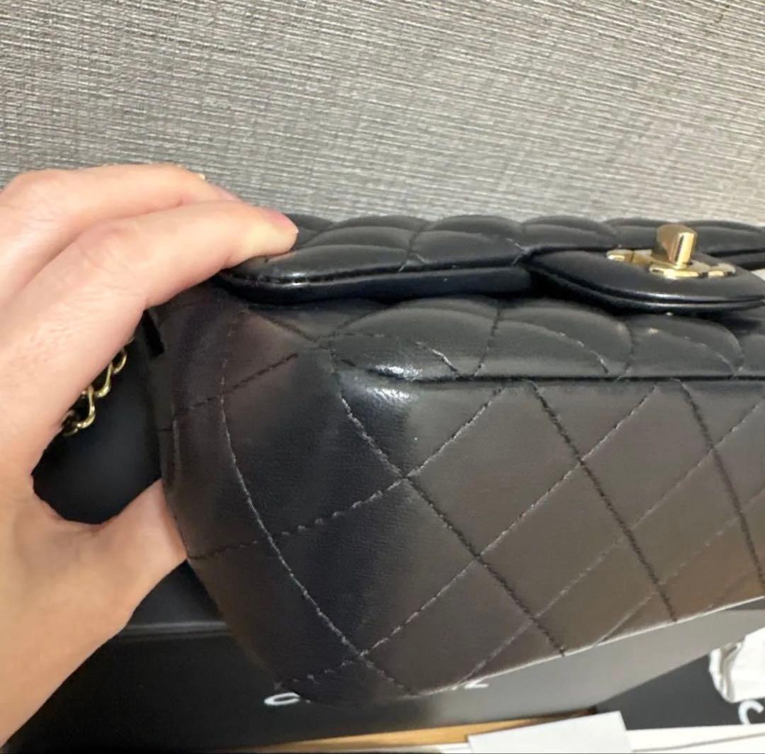 シャネル　ミニ クラシック ハンドバッグ　ラムスキン