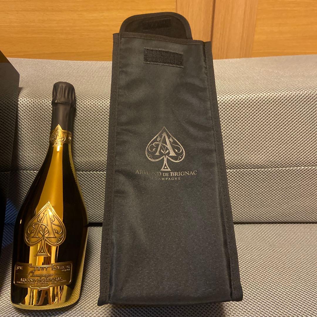 美品未開封アルマンドゴールドシャンパン 750ml 専用ケース付き専用カバーつき