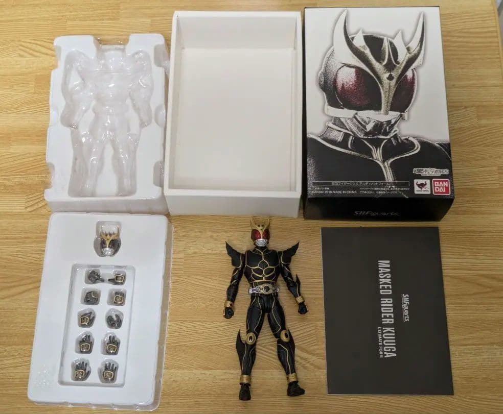 S.H.Figuarts 真骨彫製法　仮面ライダークウガ　アルティメットフォーム