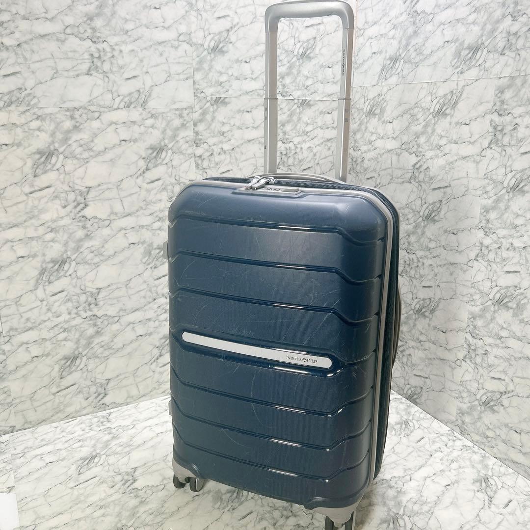 サムソナイト フリーフォーム 拡張可能 スピナー ネイビー 機内 TSAロック