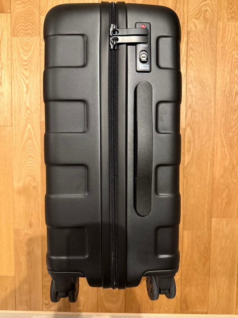 無印良品 バーを自由に調節できるハードキャリーケース スーツケース 36L