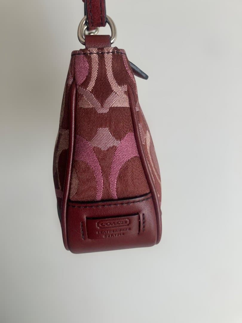 コーチ　アクセサリーポーチ　ミニバッグ　シグネチャー7027