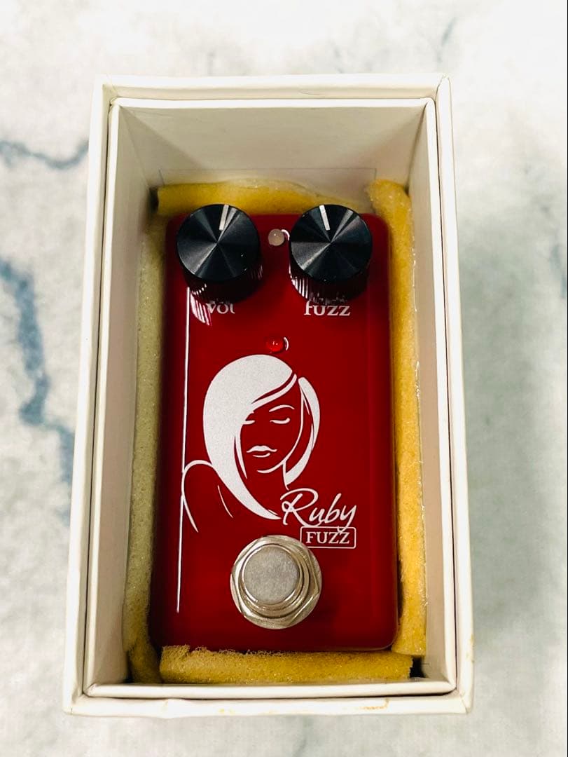 稼働品 RED WITCH レッドウィッチ Ruby Fuzz ファズ 充電式