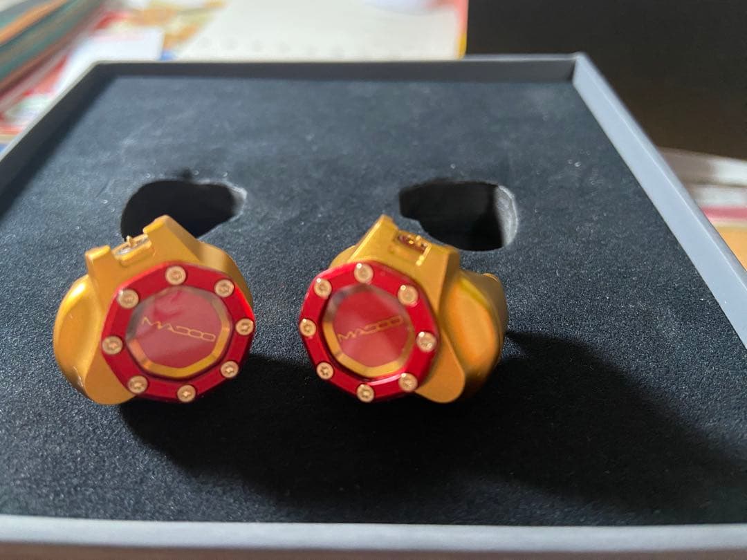 美品　MADOO Typ622 Red & Gold