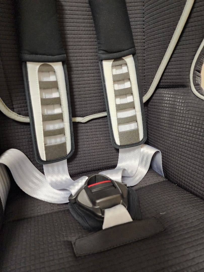 メルセデス・ベンツ純正　 チャイルドシート クリーニング済み