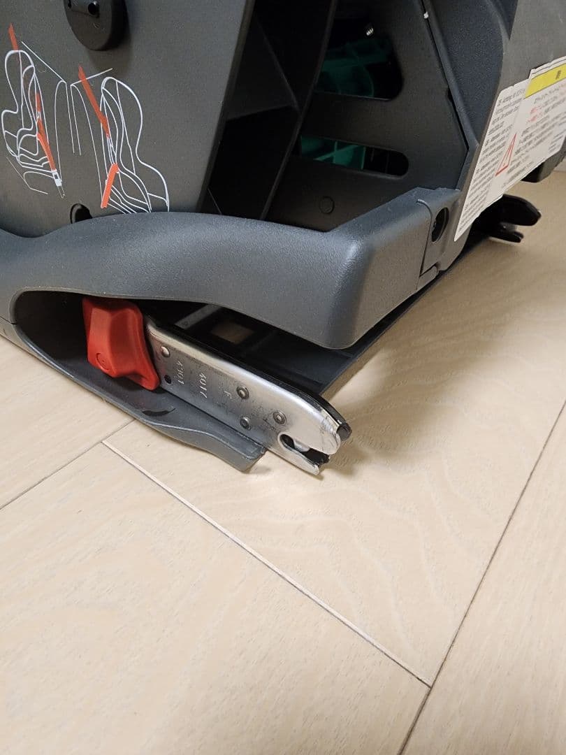 メルセデス・ベンツ純正　 チャイルドシート クリーニング済み