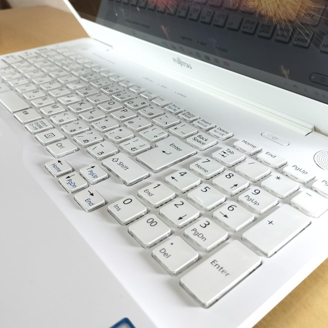 ノートパソコン i7 Windows11 SSD メモリ24GB 富士通 カメラ