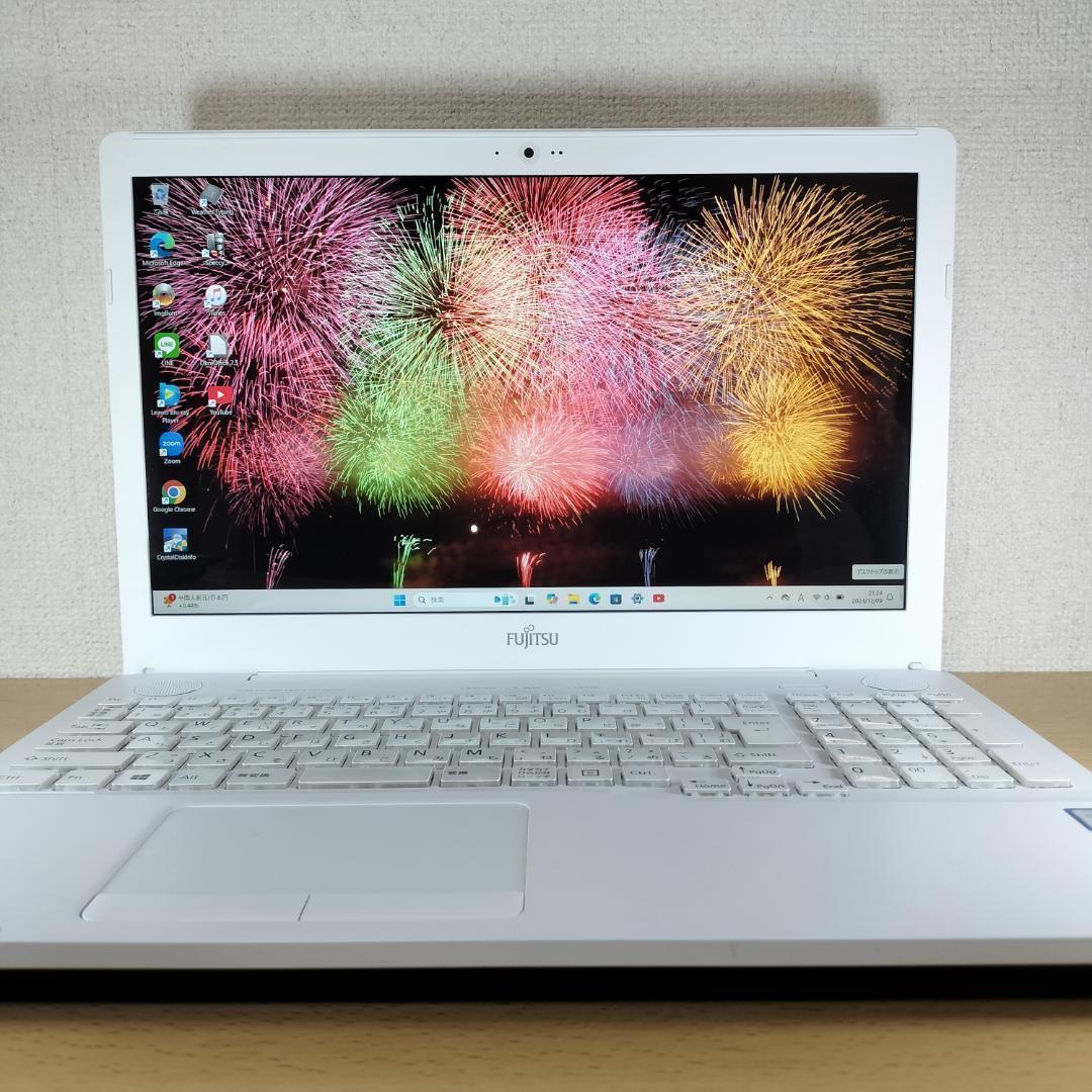 ノートパソコン i7 Windows11 SSD メモリ24GB 富士通 カメラ