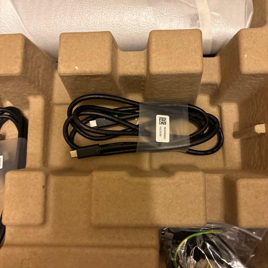 や*に様 Dell P3424WE 34インチ ウルトラワイドモニター 3440