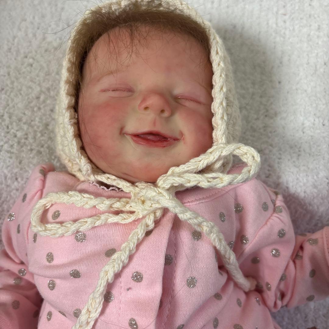 リボーンドール　　寝顔のかわいい女の子、証明書あり（訂正あり）　最終値下げです